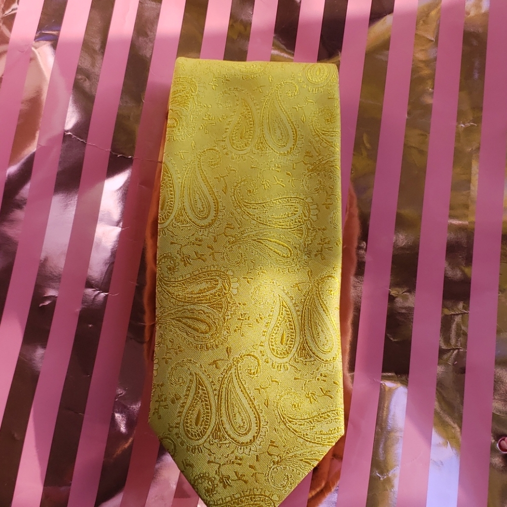 Umo Lorenzo Tie